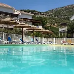 2 Piscine Terrasse Saint Florent